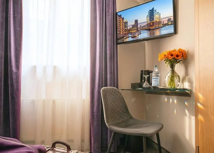 Hafentor 3* Hamburg