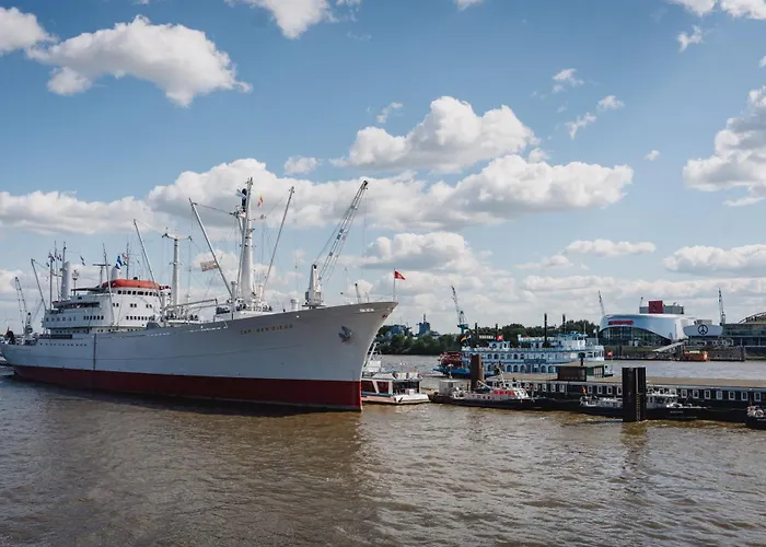 Hafentor Hamburg